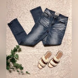L & B mid rise Blue Jeans